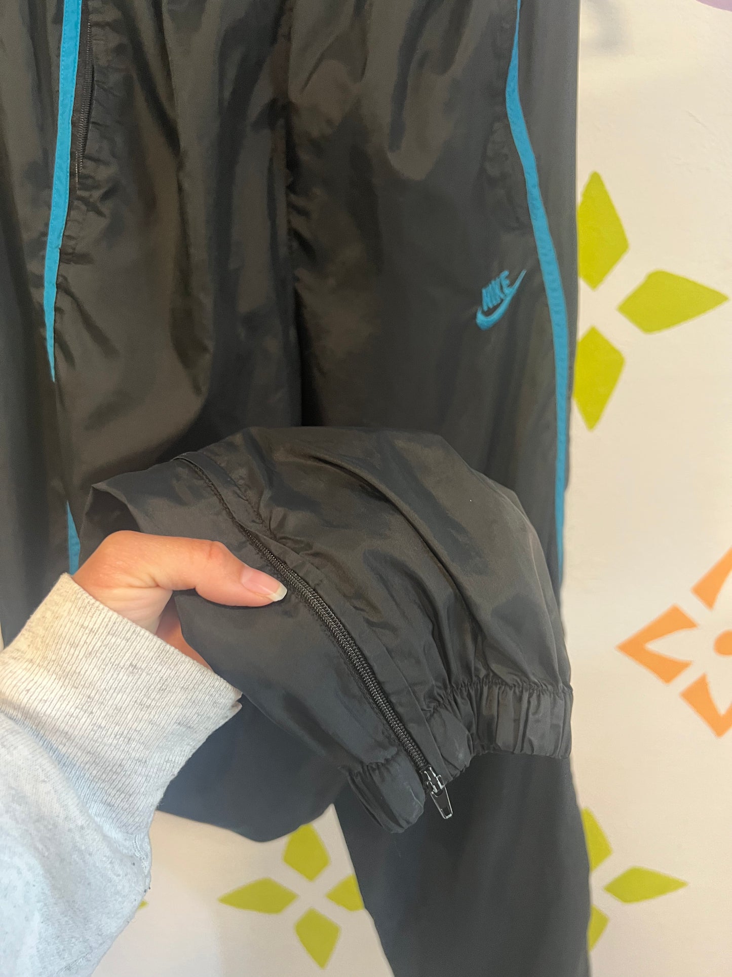 90's NIKE Nylon Pants - 28"