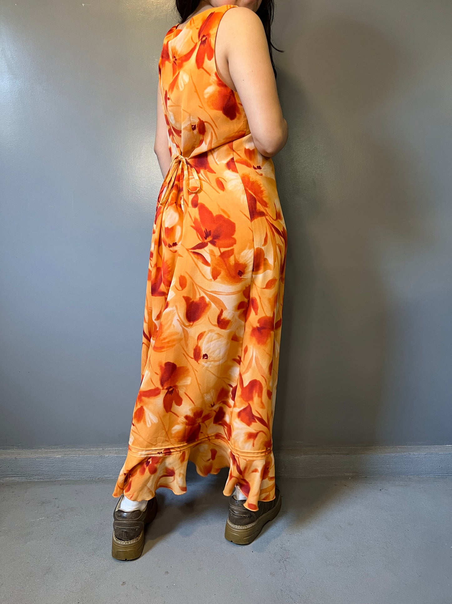 90's Floral Ruffle Dress - L