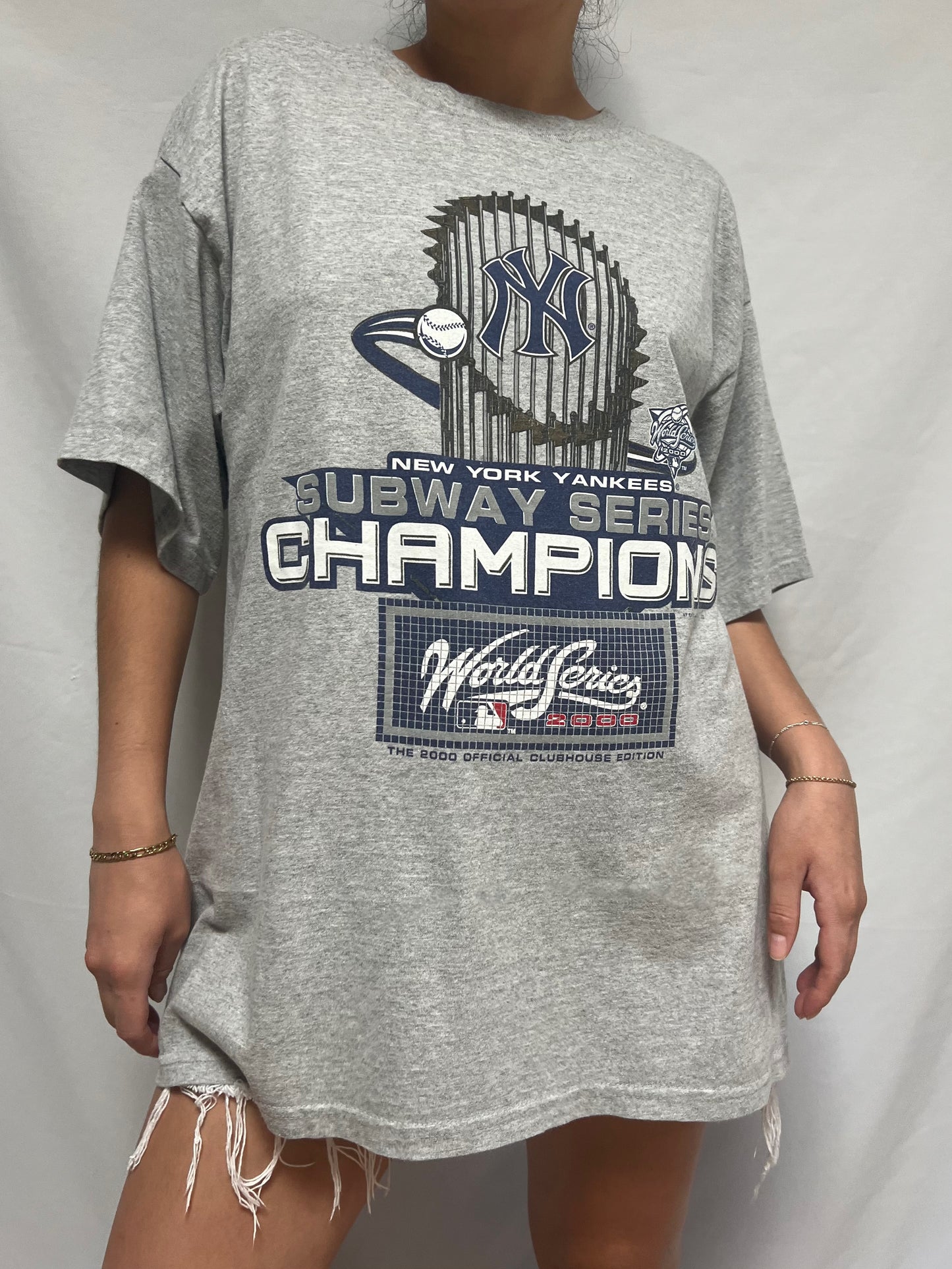 NY Yankees 2000 World Series Tee - L