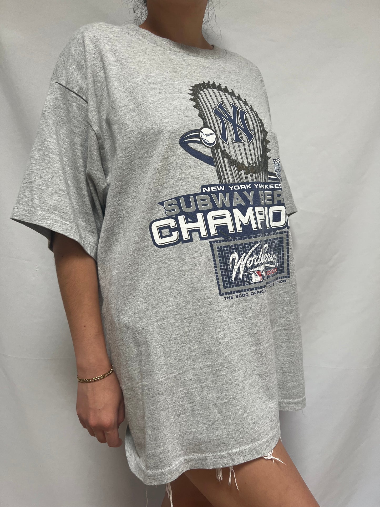 NY Yankees 2000 World Series Tee - L