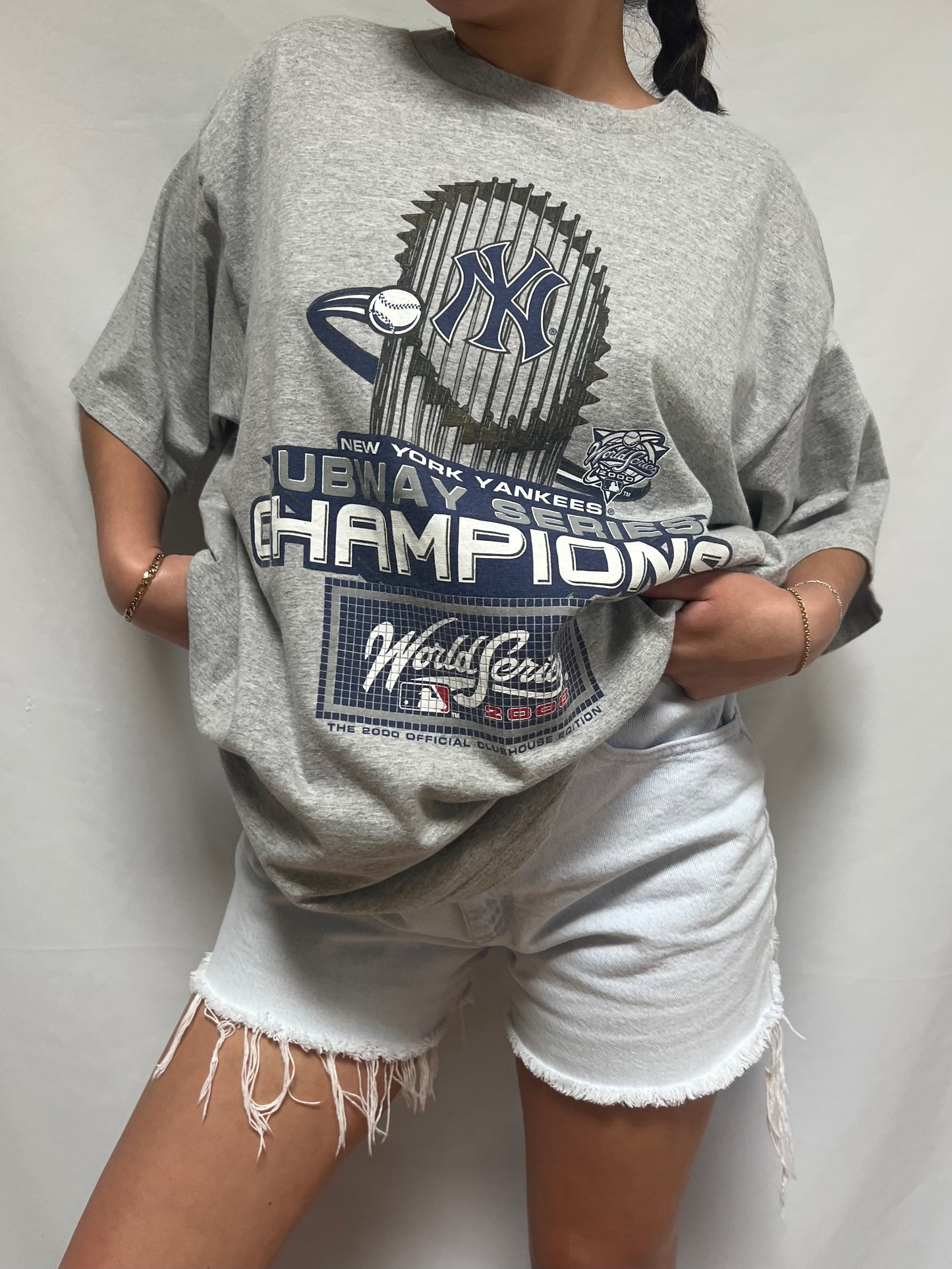 NY Yankees 2000 World Series Tee - L