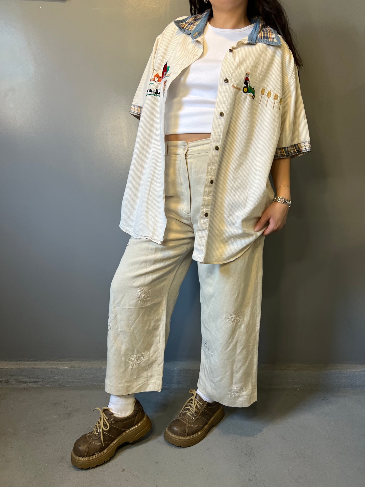 Embroidered Farmer Button-Up - L