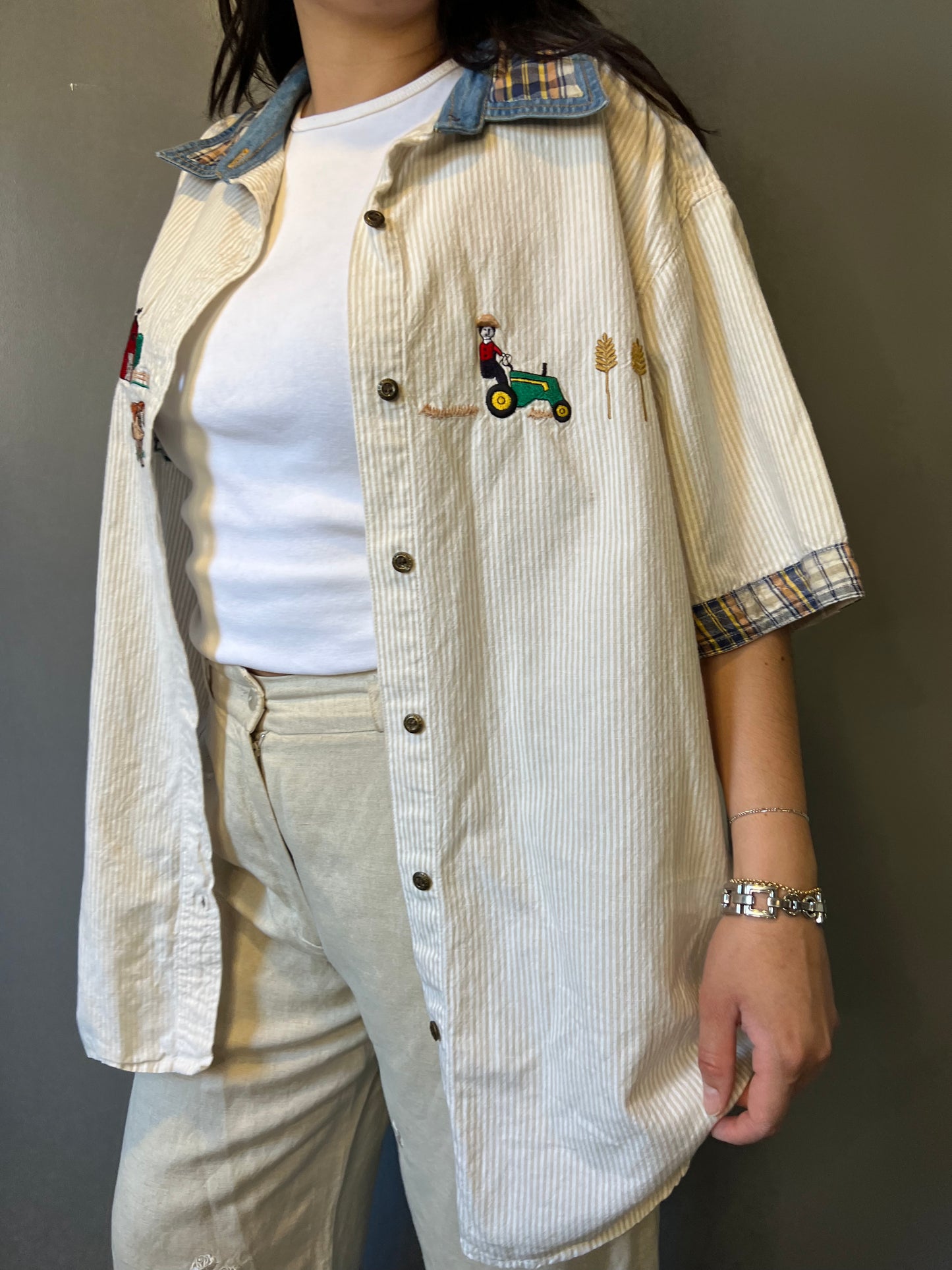 Embroidered Farmer Button-Up - L